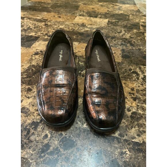 Easy Street Witney Crocodile Loafers - Picture 2 of 9